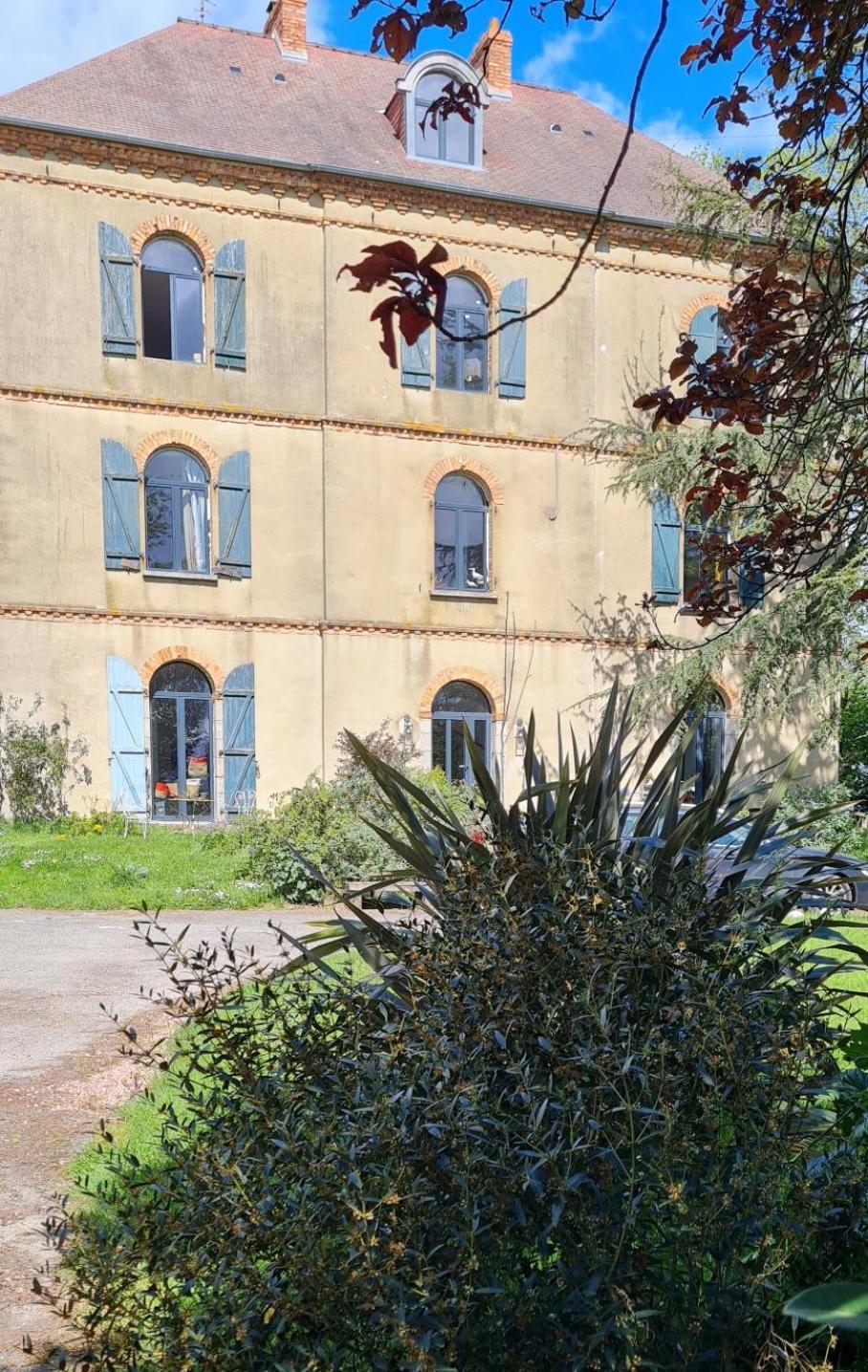 Manoir Du Haut Jusse Vezin-le-Coquet ภายนอก รูปภาพ